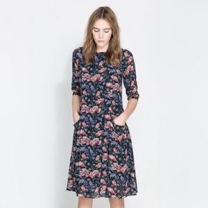 Zara floral printed midi dress with pockets size M